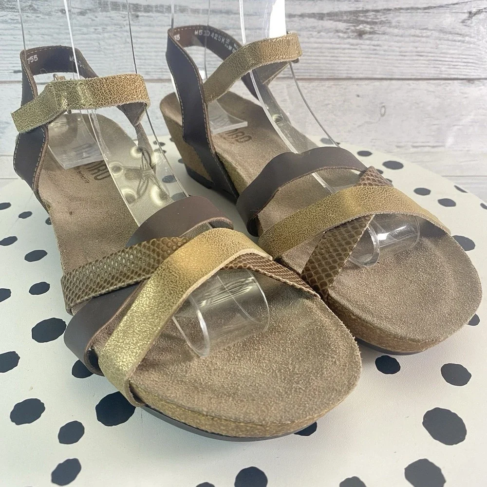 Munro Eden Wedge Sandals Womens 8 Brown Metallic Leather Strappy Comfort Shoes
